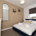 Rest - Sleeps 5 Great Location 度假居 法利