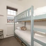 度假居 Rest - Sleeps 5 Great Location