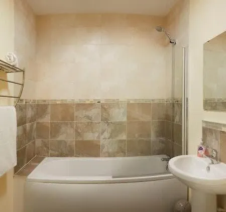 Rest - Sleeps 5 Great Location